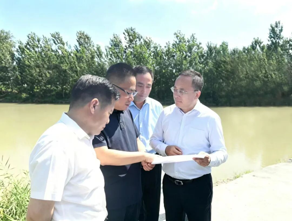 淮安市市长顾坤开展巡河并现场推进水生态环境治...